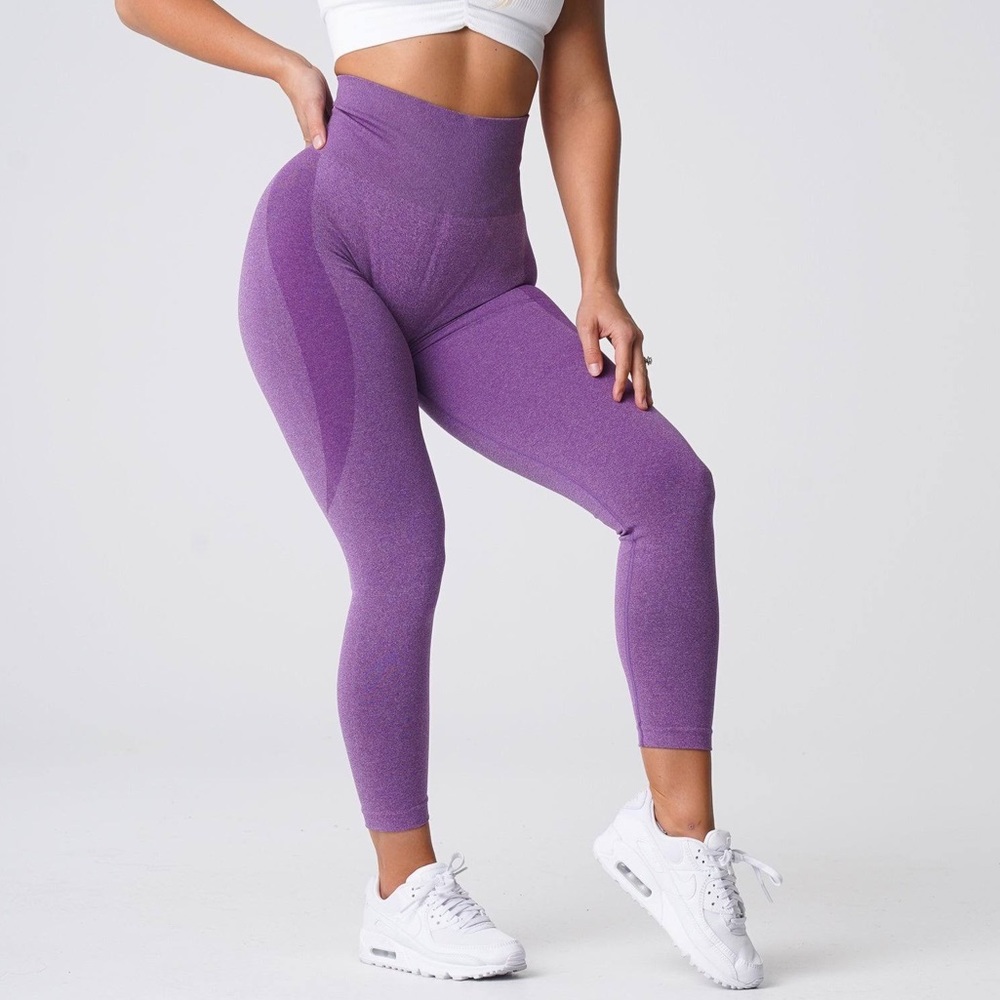 Seamless contour leggings